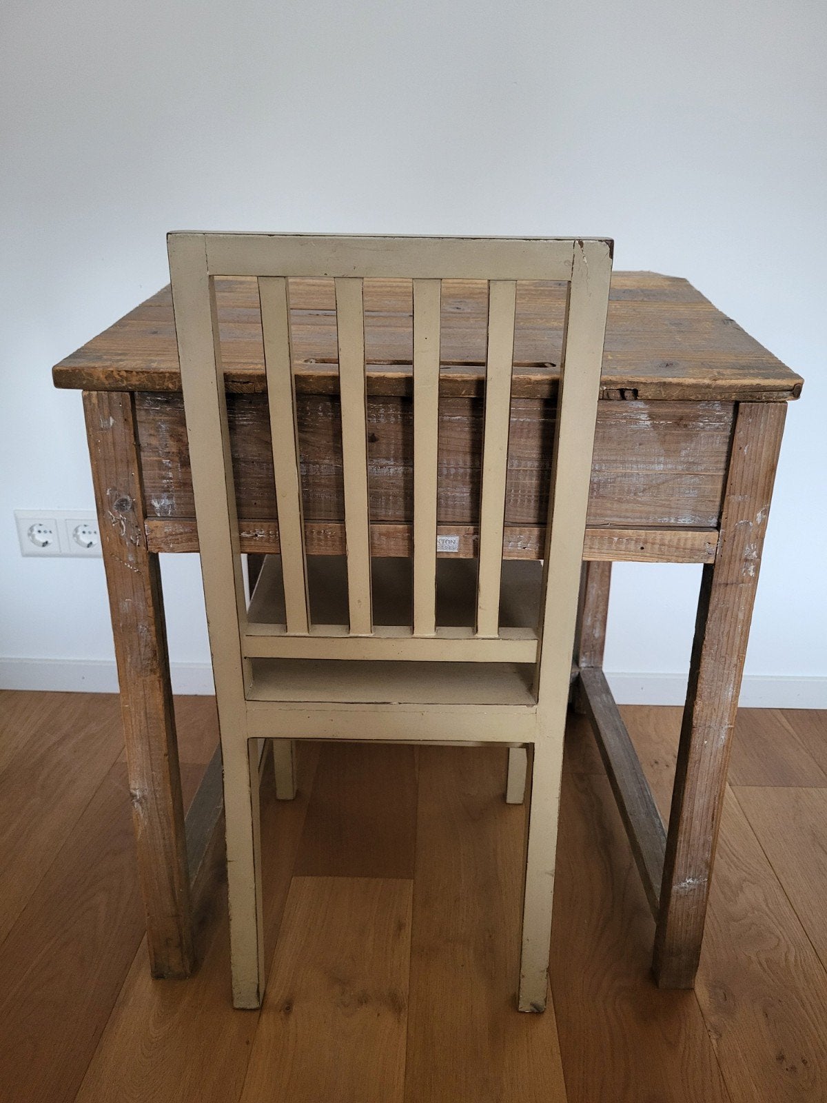 Vintage houten schoolbankje van Braxton Interiors, Ophalen