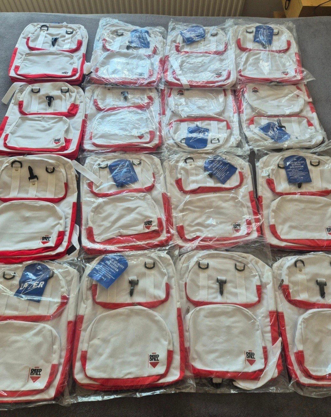 16x Nieuwe Tassen - Ideaal voor Groothandel of Evenementen, Ophalen of Verzenden