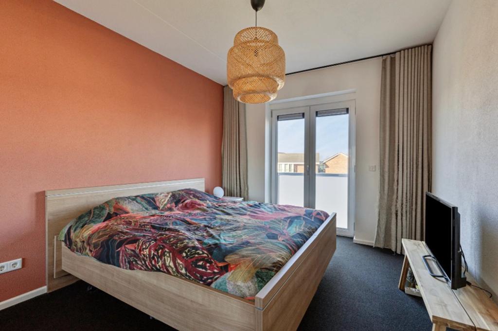 Tweepersoonsbed, Huis en Inrichting, Slaapkamer | Bedden, Gebruikt, Tweepersoons, 180 cm, 210 cm, Hout, Bruin, Verstelbaar, Ophalen