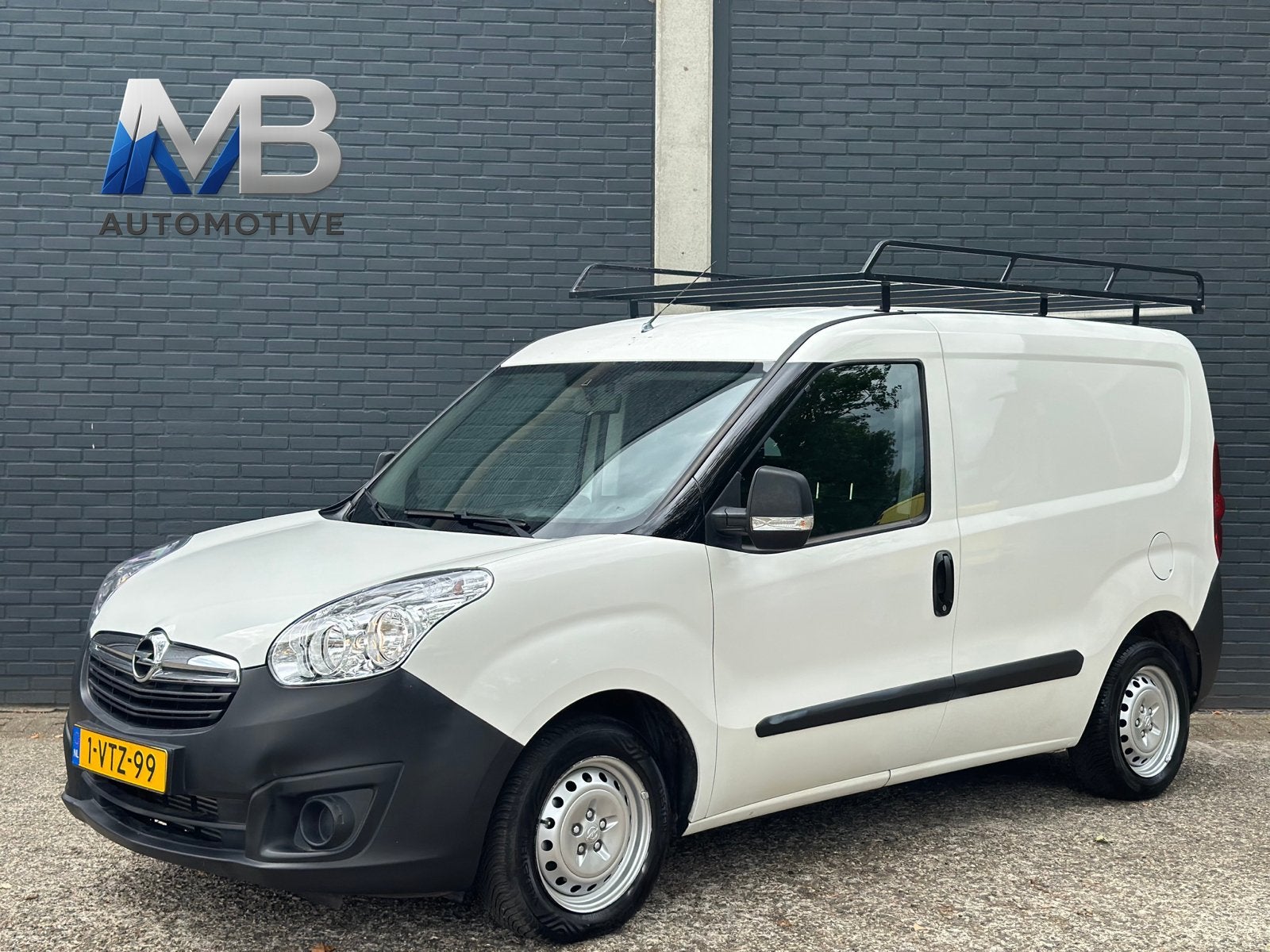 OPEL COMBO/APK/LAGE KM/IMPERIAAL, 21 km/l, 4 cilinders, Bedrijf, 2 stoelen