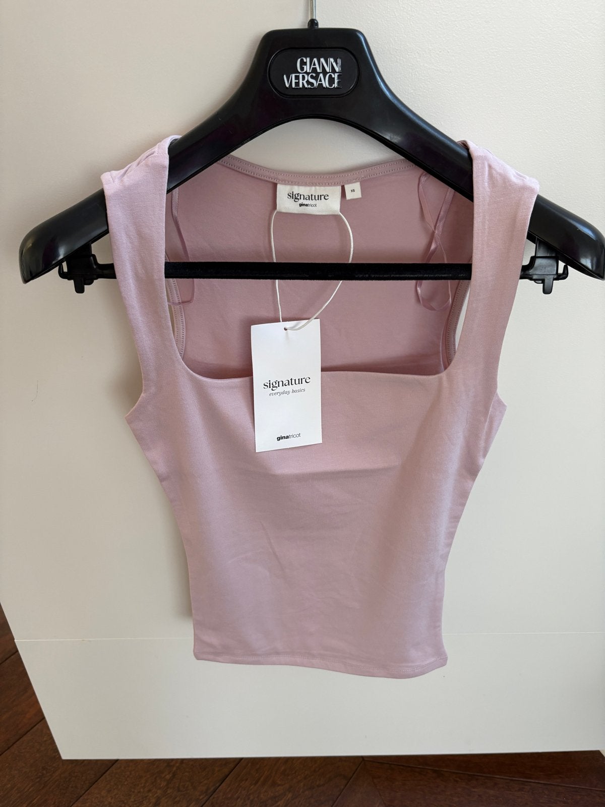 Gina Tricot roze top maat XS NIEUW, Nieuw, Ophalen of Verzenden, Roze, Zonder mouw