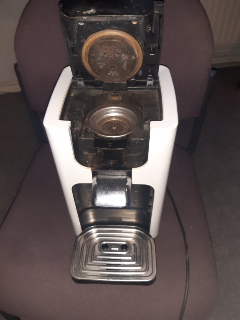 Mooie en schone koffiemachine,30 eu,minimaal, aub,SENSEO, Ophalen, Zo goed als nieuw
