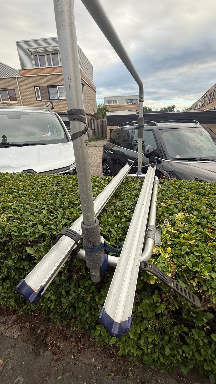 Thule Omni-Bike Sport fietsendrager voor dissel, Auto diversen, Fietsendragers, Ophalen, 2 fietsen, Gebruikt, Achterklepdrager