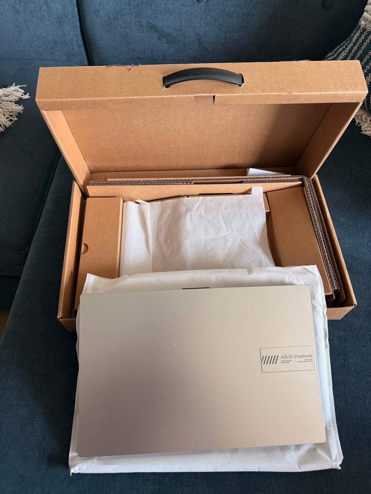 ASUS Vivobook Go 15 E1504F – Ryzen 5 7000, Computers en Software, Qwerty, Ophalen of Verzenden, Zo goed als nieuw, 14 inch