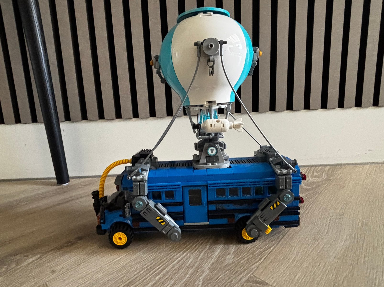 Lego Fortnite Battle Bus, Ophalen of Verzenden, Zo goed als nieuw