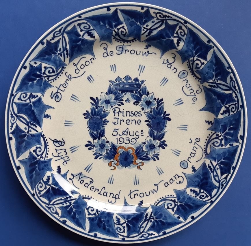 Porceleyne Fles 1939 Geb HKH Prinses Irene 25cm (5) Oranje, Antiek en Kunst, Antiek | Wandborden en Tegels, Ophalen of Verzenden