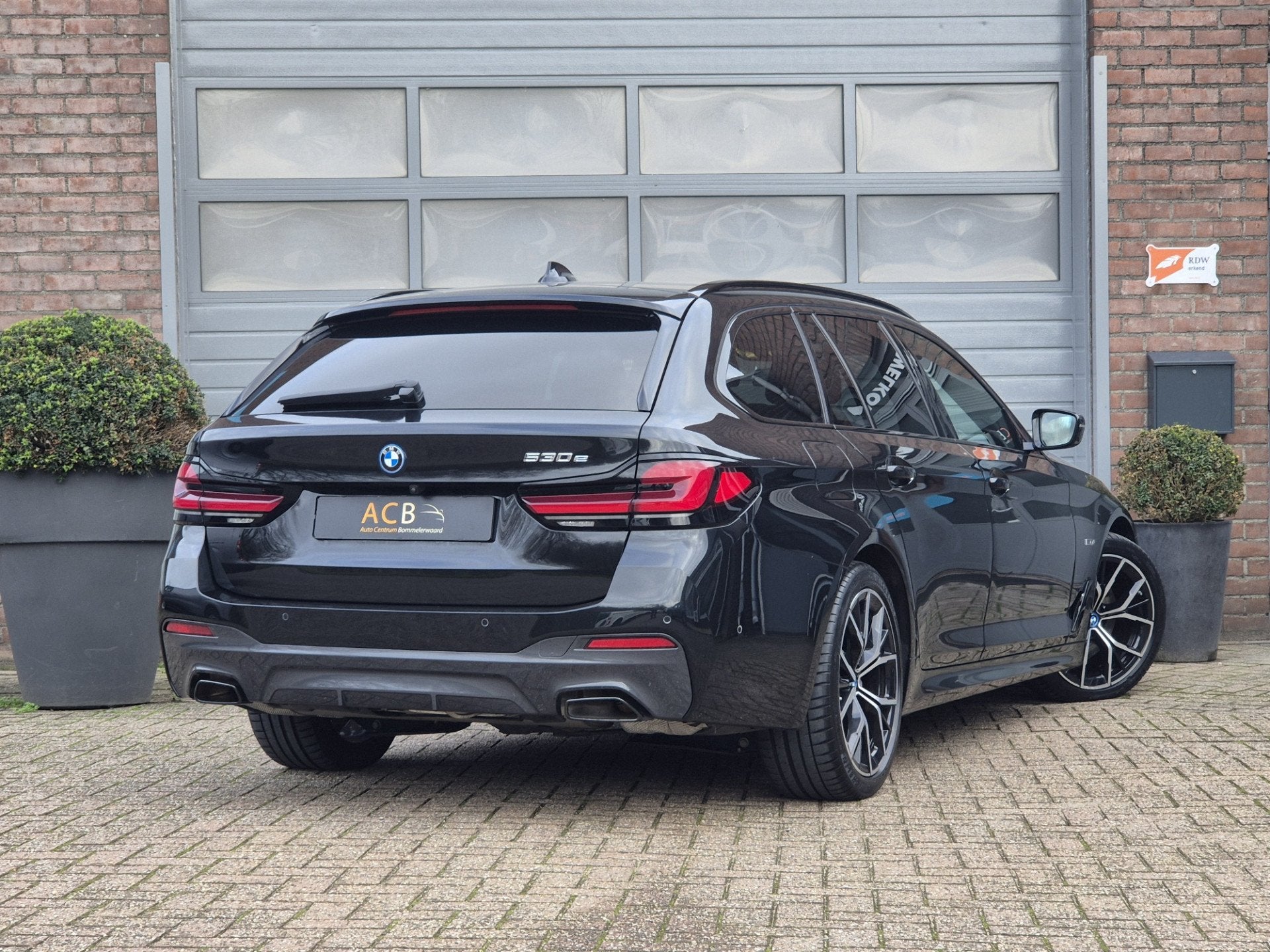 BMW 5 Serie 530 e M-Sport Hybride Schuifdak, Leder M-pakket, Automaat, 1998 cc, Achterwielaandrijving, Gebruikt