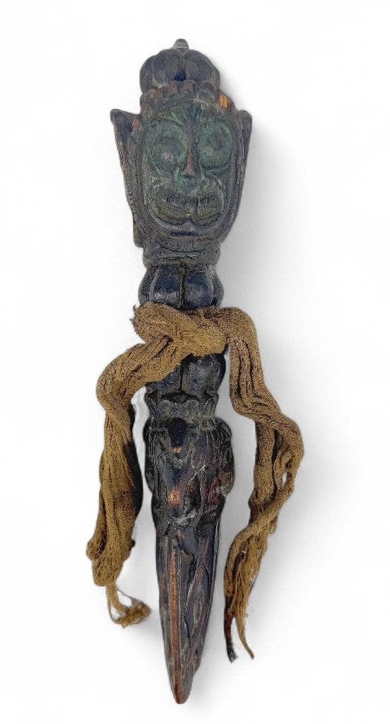 735. Houten phurba - boeddhistisch ritueel object, Tibet, Ophalen of Verzenden