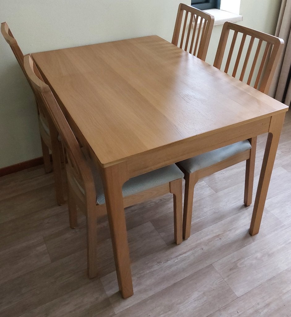 Ikea eettafel, met of zonder de vier stoelen, Ophalen, Gebruikt, 100 tot 150 cm, Eikenhout