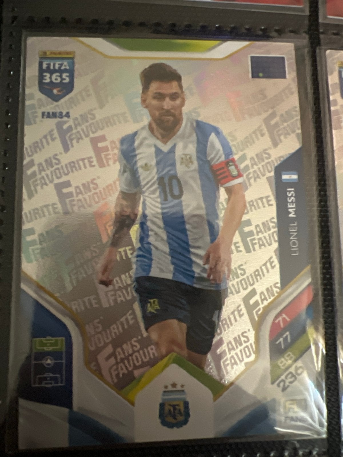 Adrenalyn FIFA 365 Messi Voetbal Spelerskaart, Ophalen of Verzenden, Zo goed als nieuw, Buitenlandse clubs, Spelerskaart