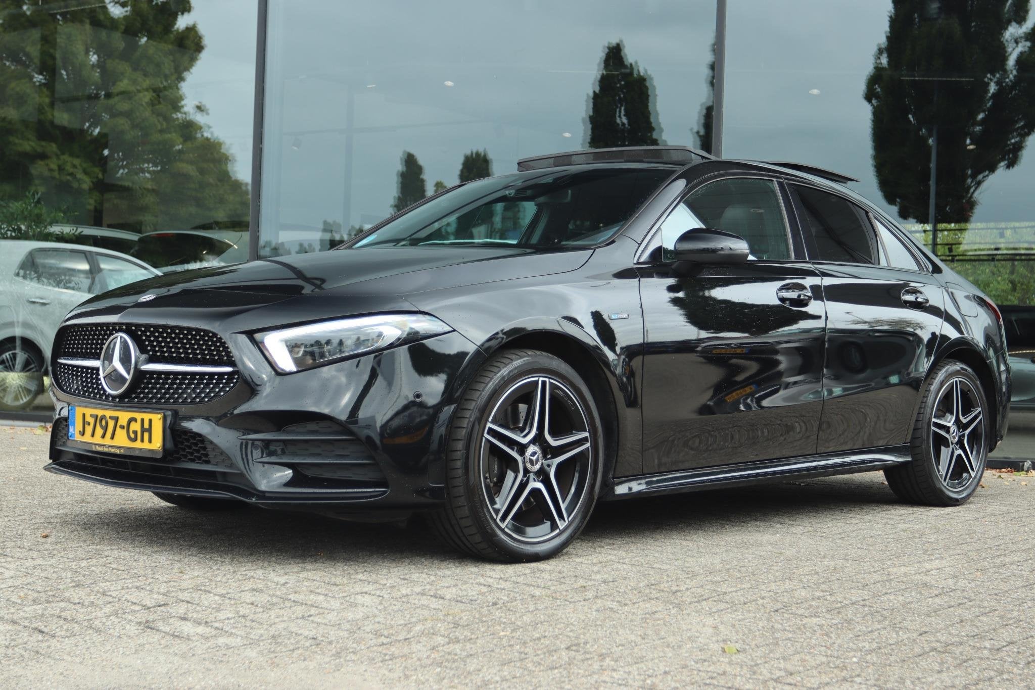 MERCEDES-BENZ A-KLASSE 250E BUSINESS SOLUTION AMG LIMITED |, Stof, Gebruikt, 4 cilinders, 16 kWh