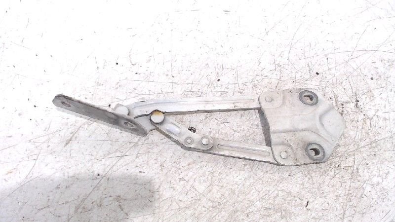 Motorkapscharnier links Volkswagen Caddy, Onderdelen@venauto.nl, Van der Ven Autorecycling B.V., Gebruikt, Ettenseweg 76, 4706 PB Roosendaal, The Netherlands