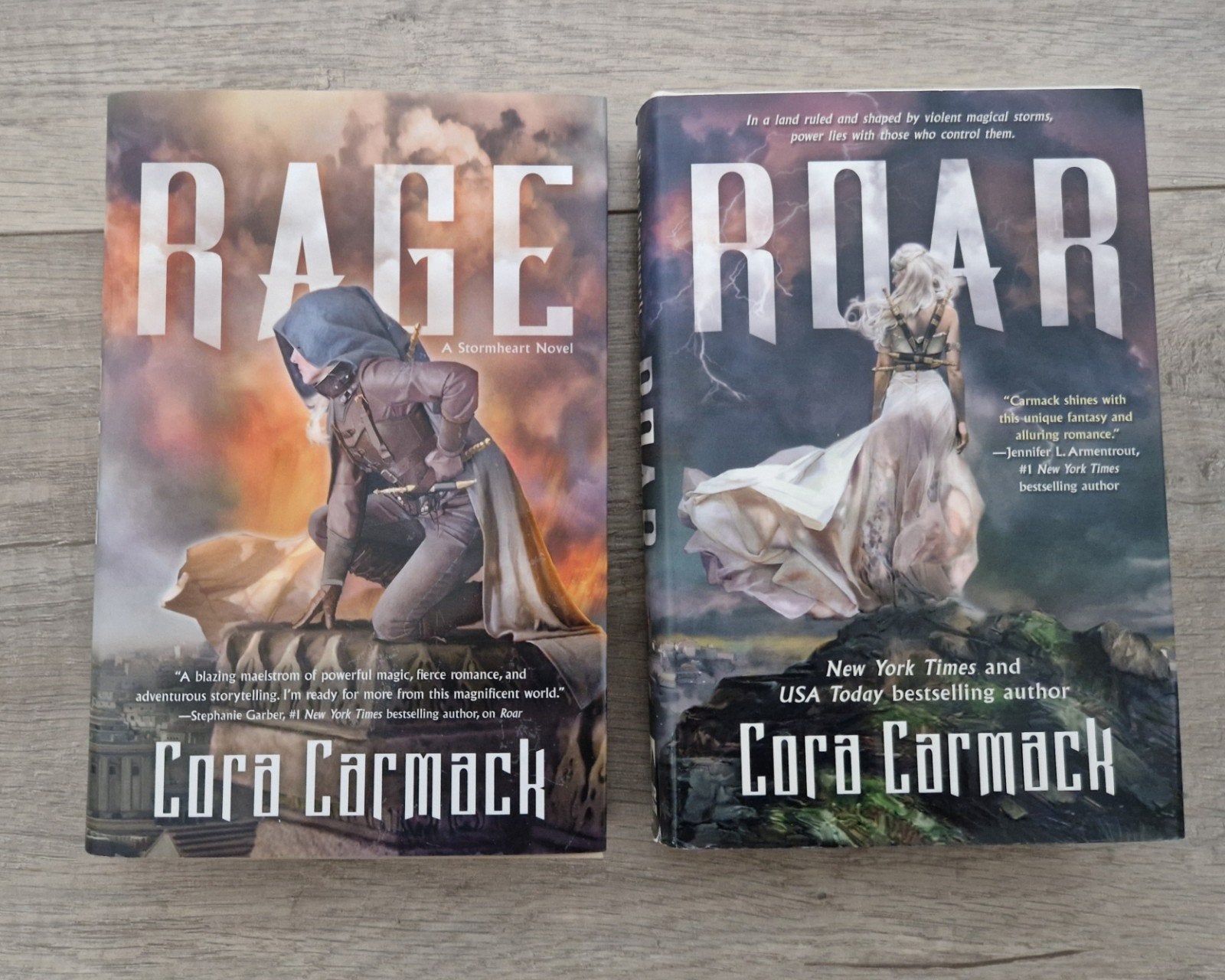 boeken rage roar engels fantasy hardcover cora carmack, Ophalen of Verzenden, Zo goed als nieuw