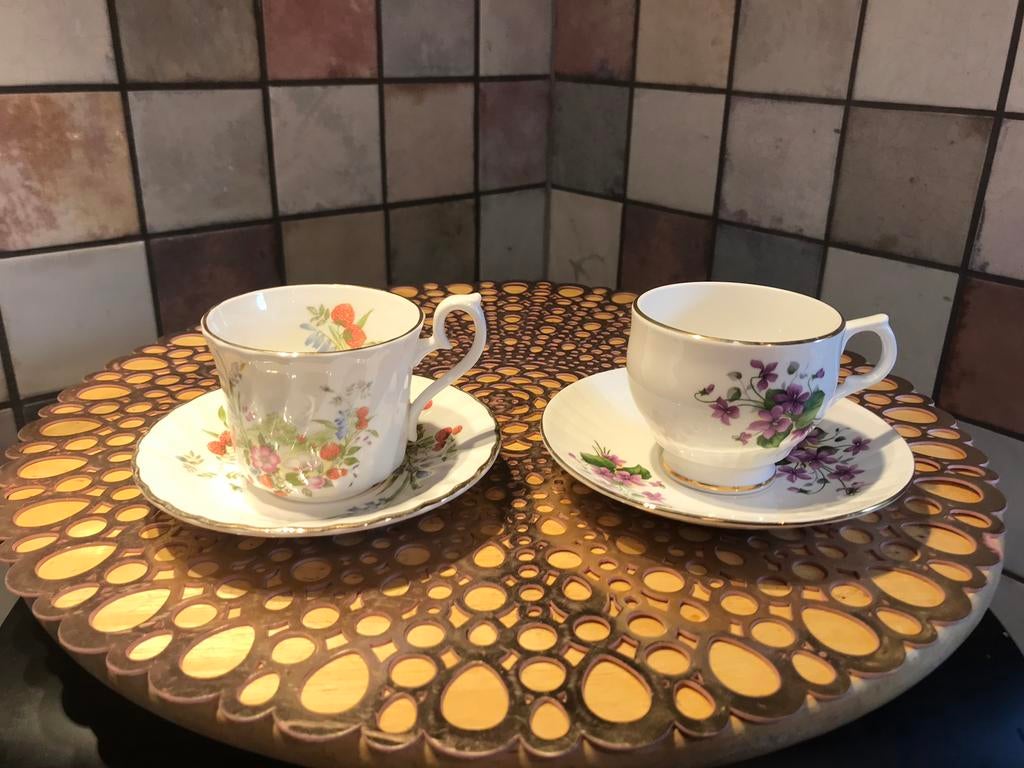Royal Kendall.Rose of England,2  bone China kop en schotel, Ophalen of Verzenden