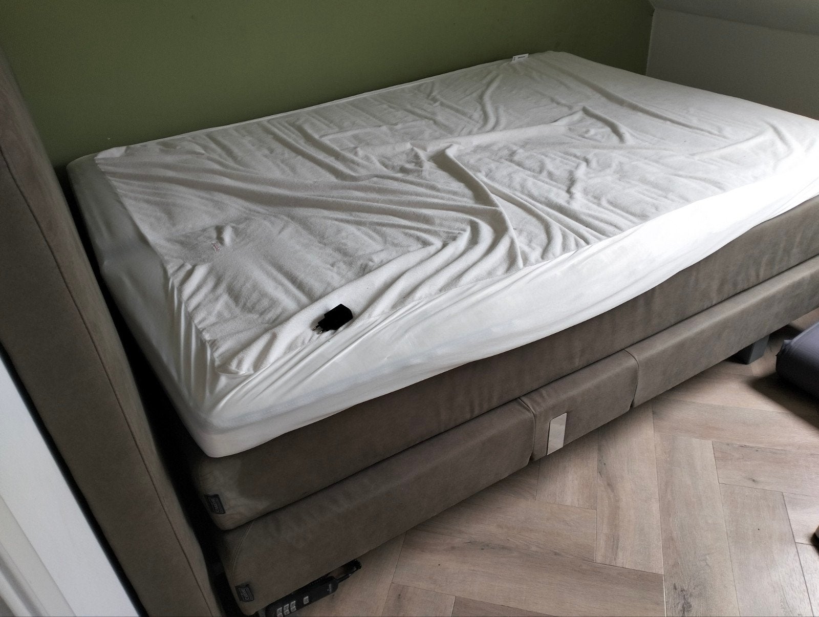 Twee person bed 140 x 200, Ophalen, Bruin, Tweepersoons, 140 cm