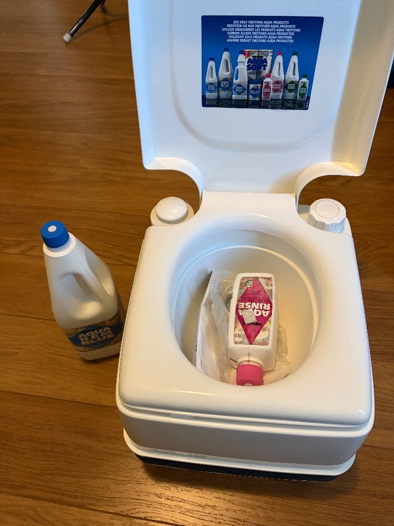 porta potty 335 Thetford, Caravans en Kamperen, Kampeeraccessoires, Zo goed als nieuw, Ophalen