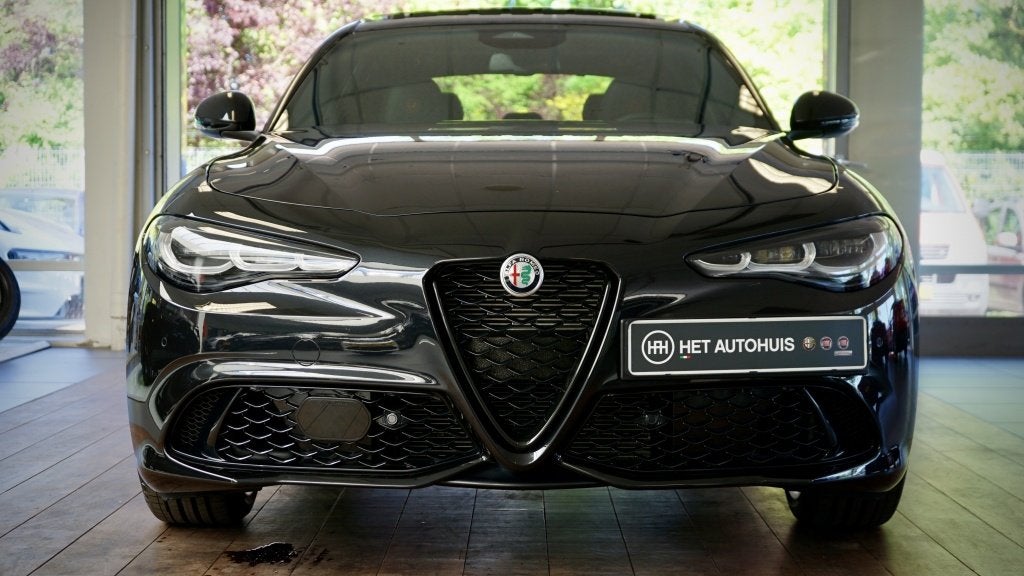 Alfa Romeo Giulia 2.0 T GME AWD Veloce Intensa | 280 pk | Ha, Auto's, Alfa Romeo, Automaat, 745 kg, Euro 6, Zwart