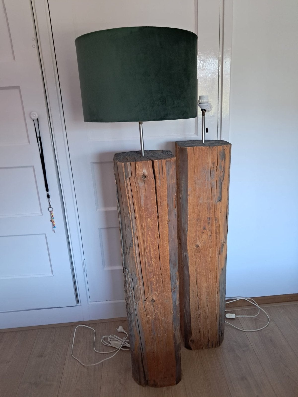 2x Massieve steigerhouten vloerlampen - Uniek & Robuust, Ophalen, Gebruikt, 100 tot 150 cm, E27 (groot)