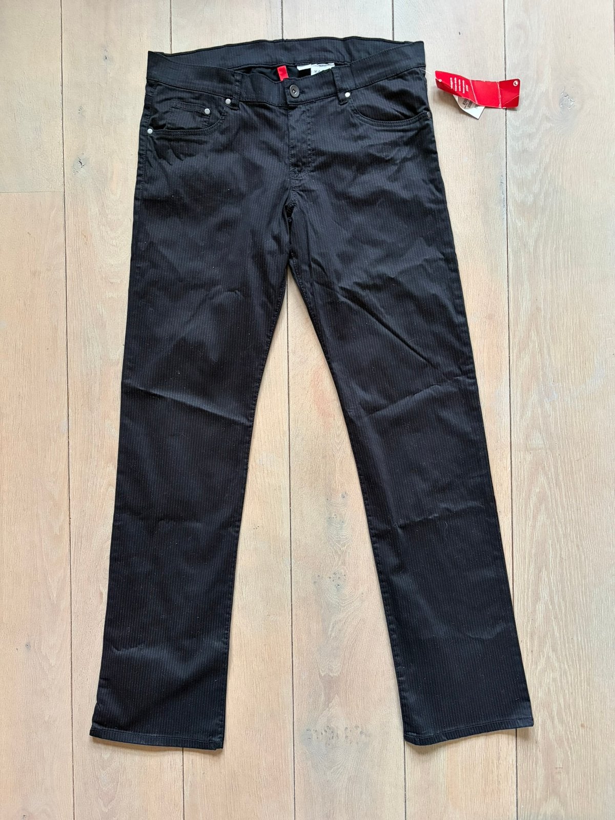 Nieuwe 42 zwarte broek H&M rode krijtstreep straight, H&M, Zwart, Maat 42/44 (L), Nieuw