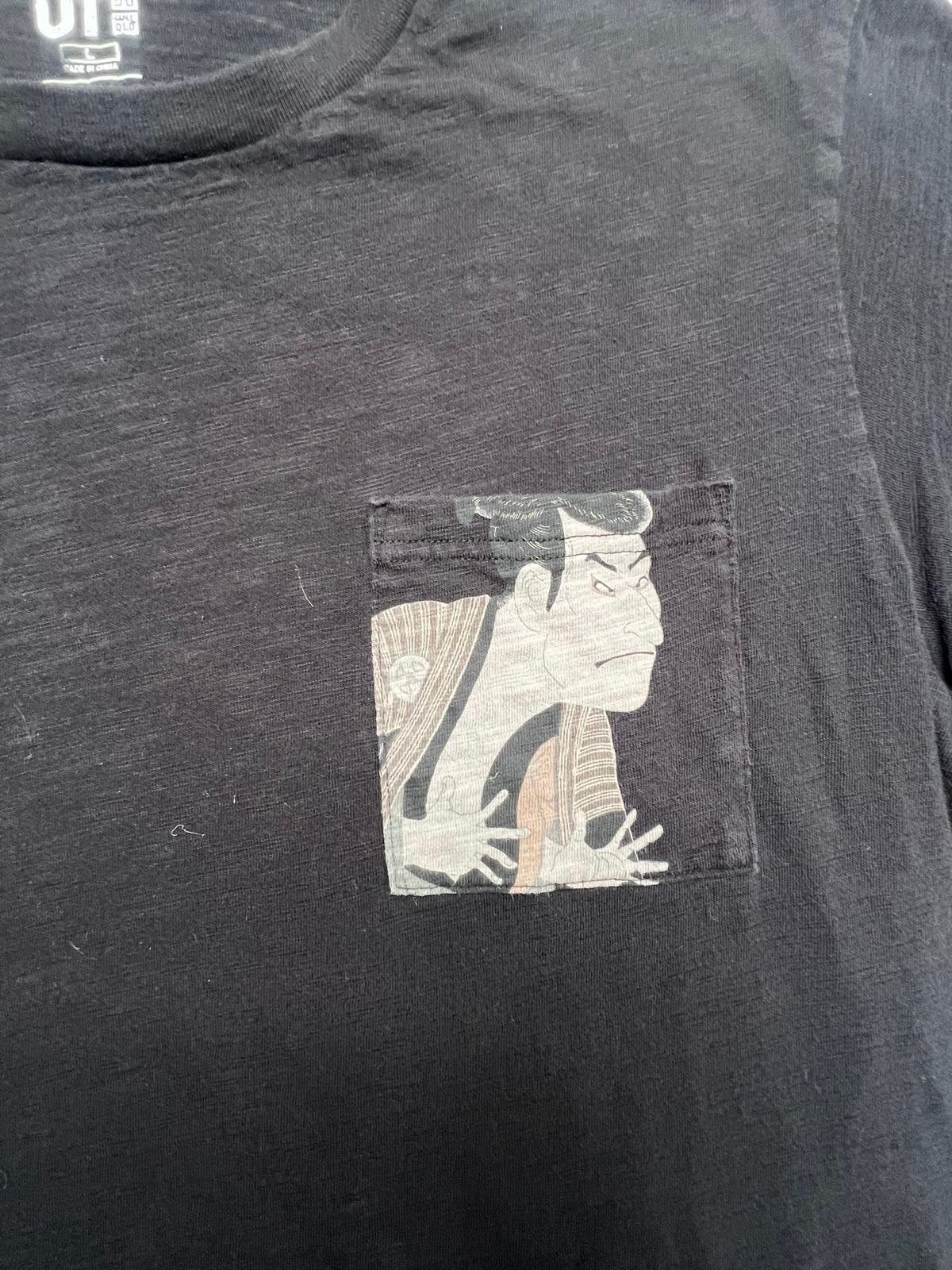 Uniqlo UT T-shirt met Japanse print - Zwart, Maat L, Kleding | Heren, T-shirts, Ophalen of Verzenden, Gedragen, Maat 52/54 (L)