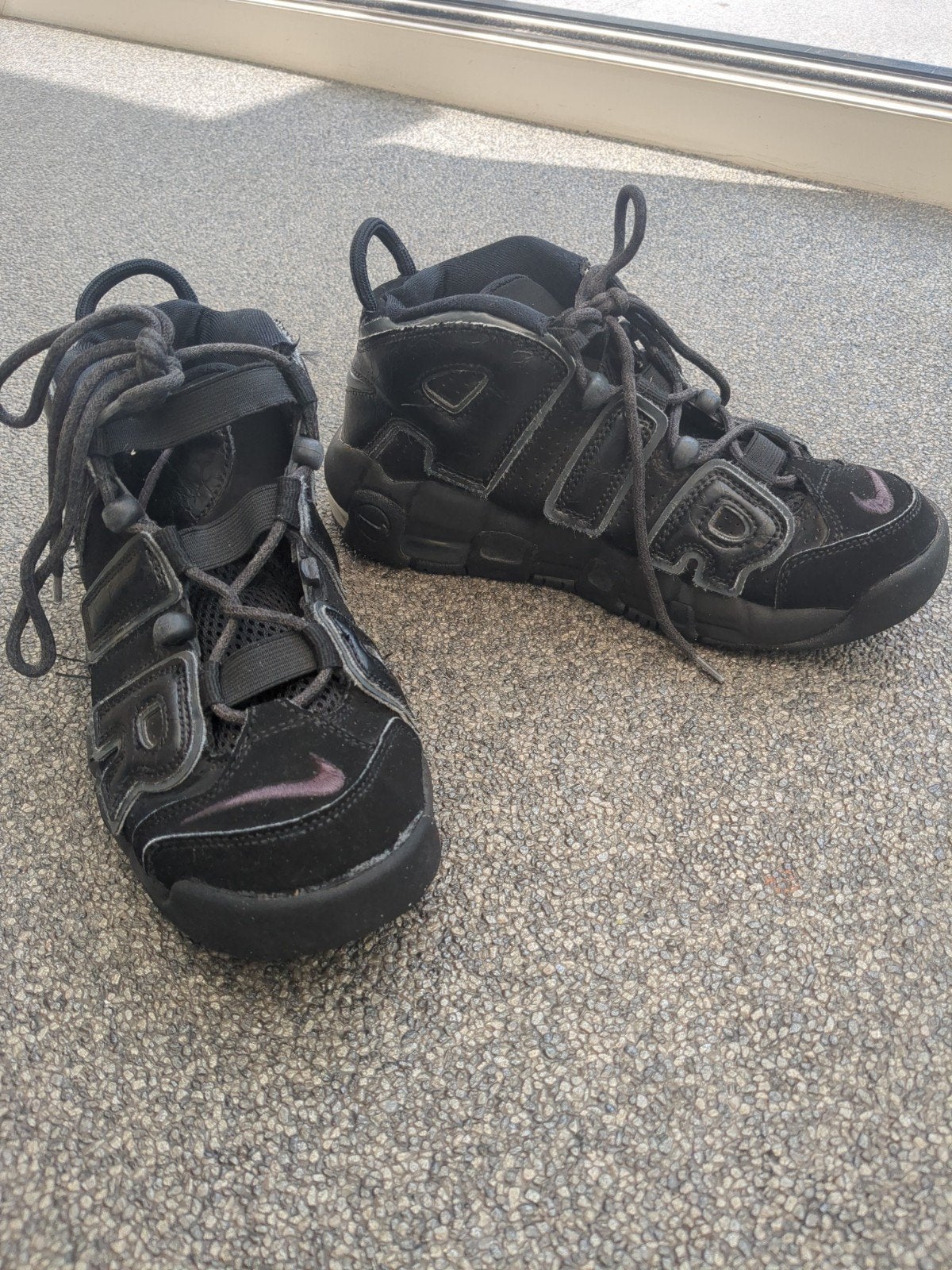 Nike Air More Uptempo Schoenen Maat 36,5 Zwart, Gebruikt, Jongen of Meisje, Schoenen, Ophalen of Verzenden