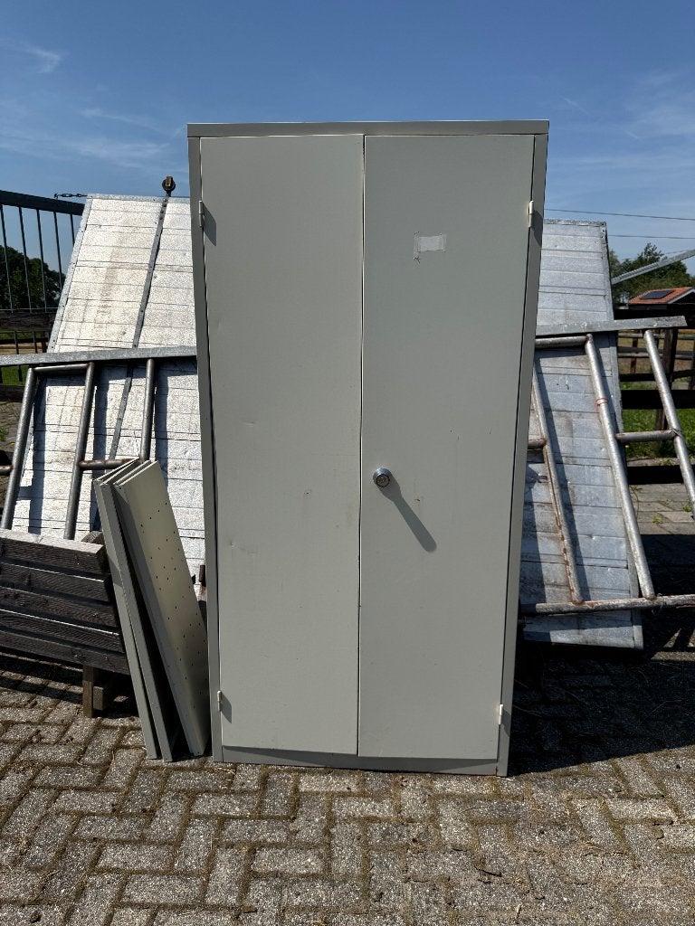 Metalen kast, Ophalen, Meerdere deuren, 50 tot 100 cm, Metaal