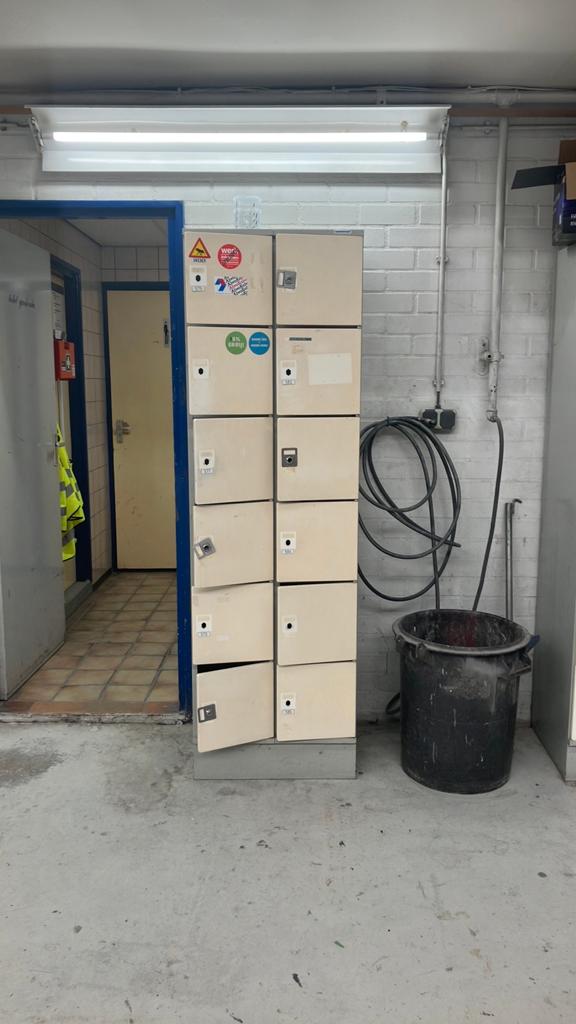 Stalen vakken kast lockerkast, Ophalen, Gebruikt