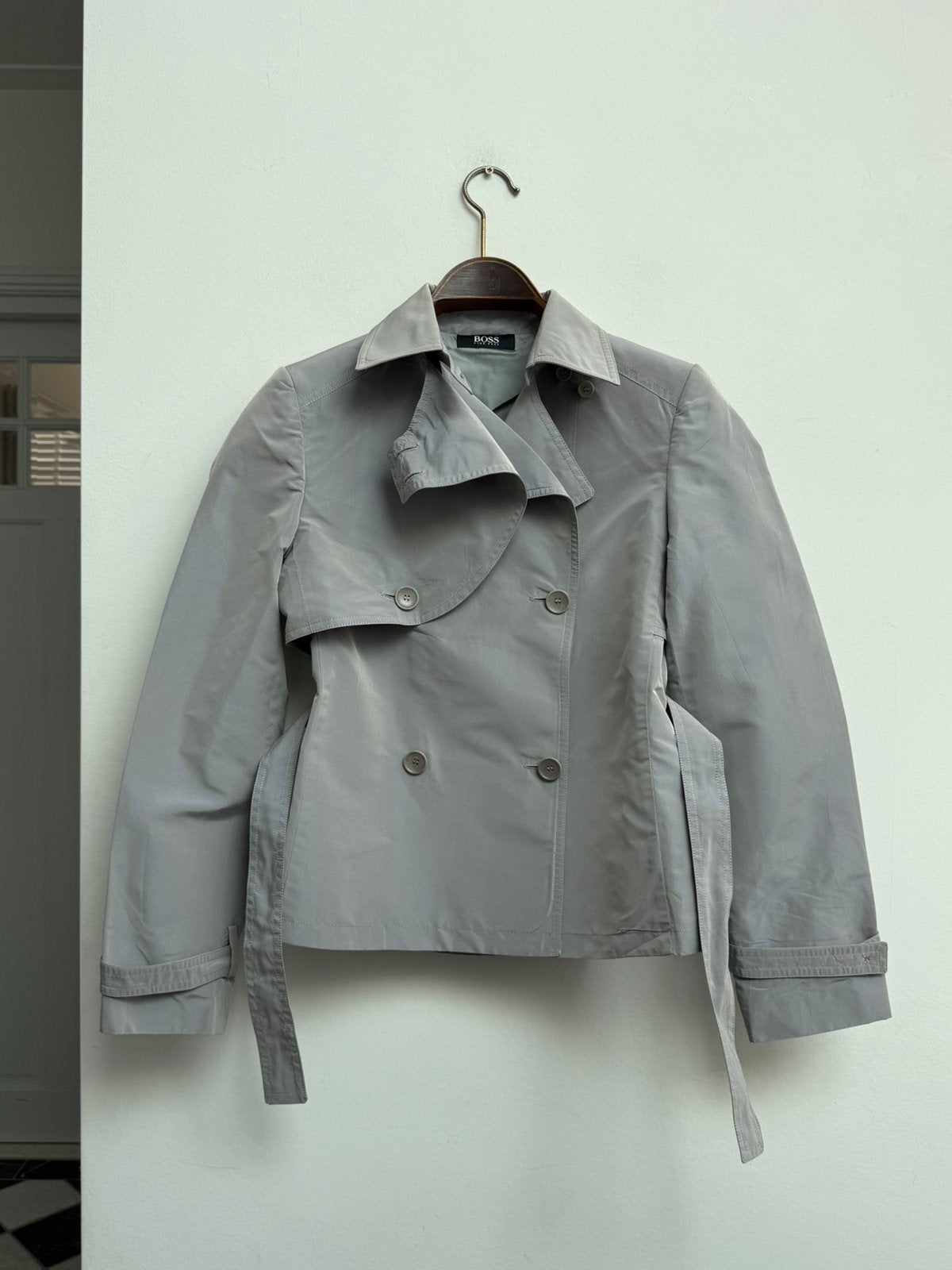 Boss Hugo Boss korte trench jas zijde grijs maat 40, Ophalen of Verzenden, Zo goed als nieuw, Maat 38/40 (M), Grijs