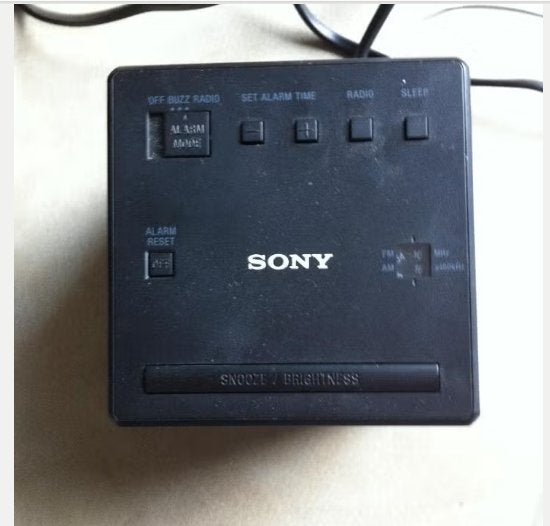 radio Sony maat 10x10 cm zwart, Ophalen of Verzenden, Zo goed als nieuw