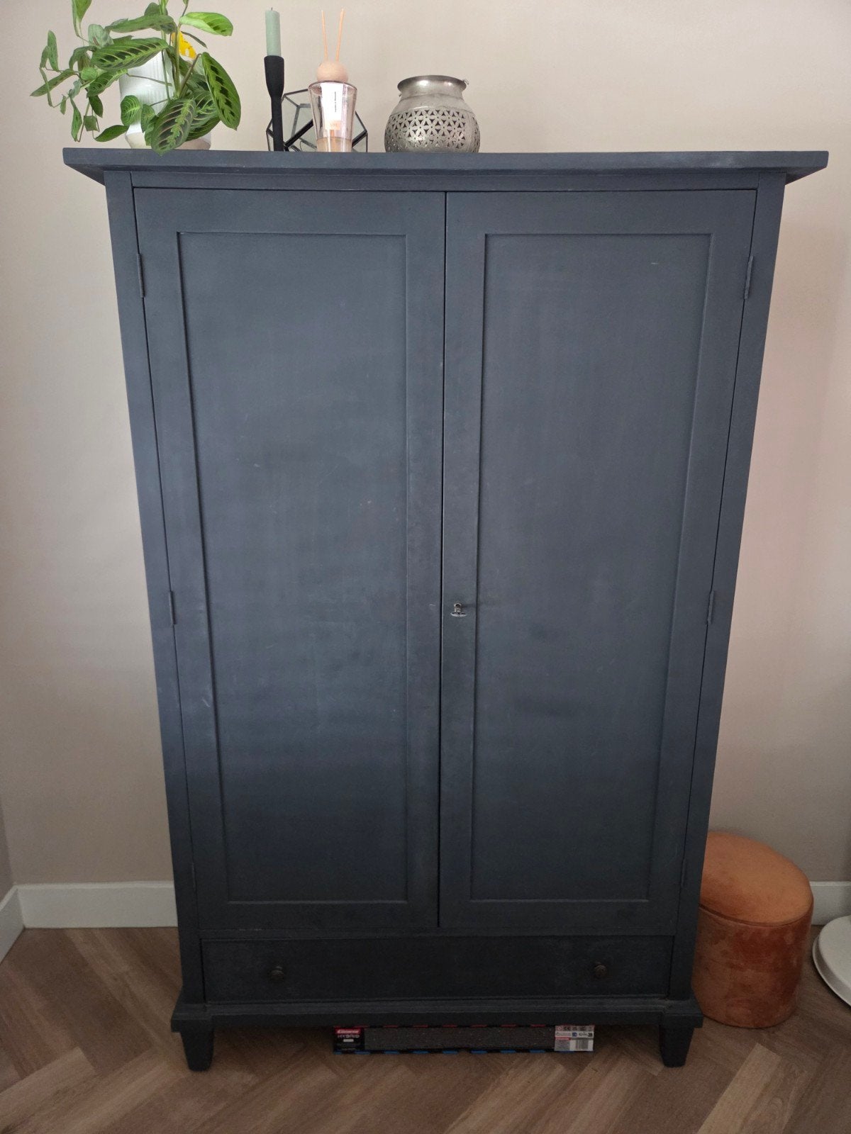 Krijtbord kleur kledingkast met planken en lade, Gebruikt, Verzenden, Klassiek, 50 tot 100 cm