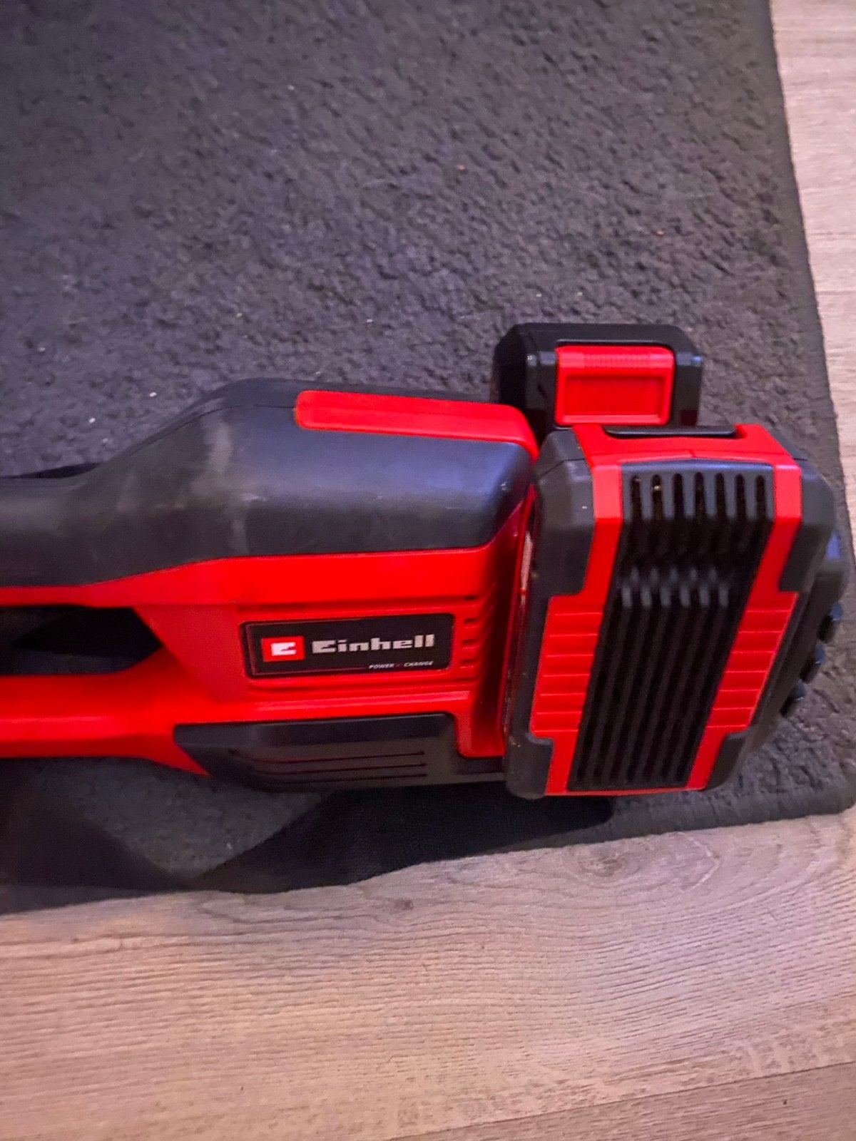 Einhell Accu kettingzaag op stok - Zo goed als nieuw, Ophalen of Verzenden, Zo goed als nieuw, 30 tot 50 cm, Accu