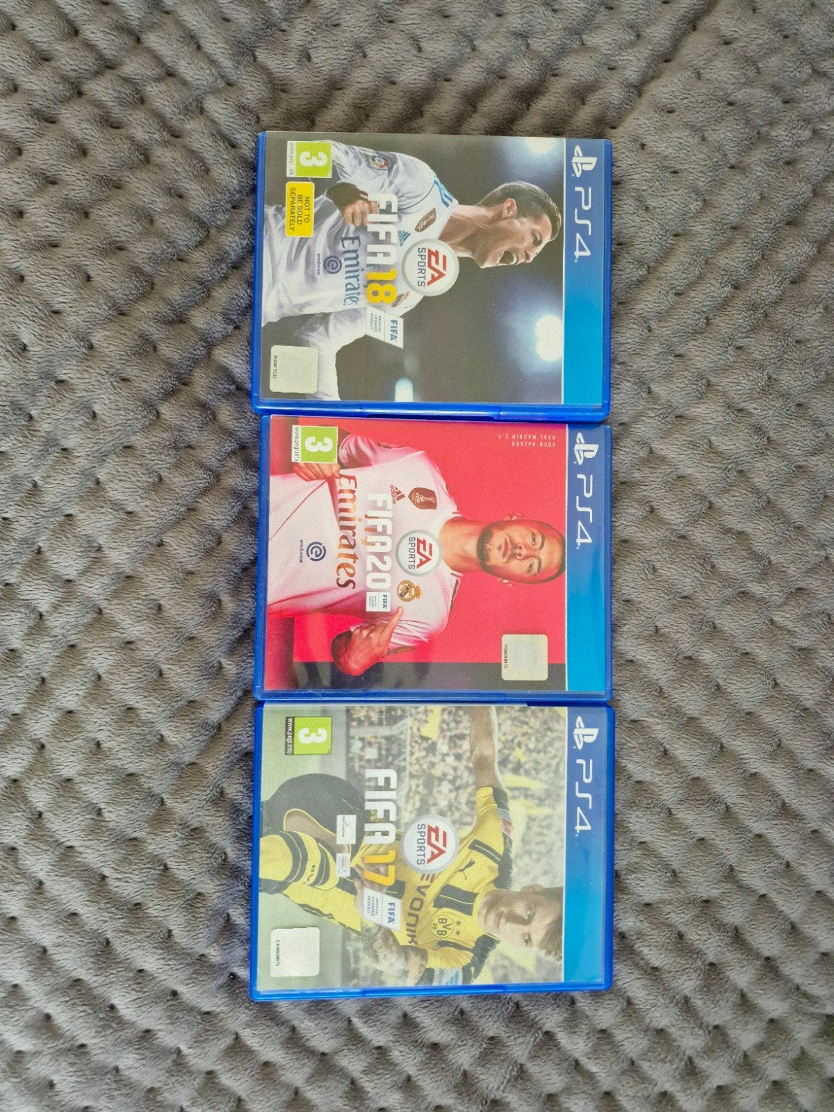 3 PS4 FIFA Gamesbundel, Ophalen of Verzenden, Zo goed als nieuw, Sport, 3 spelers of meer