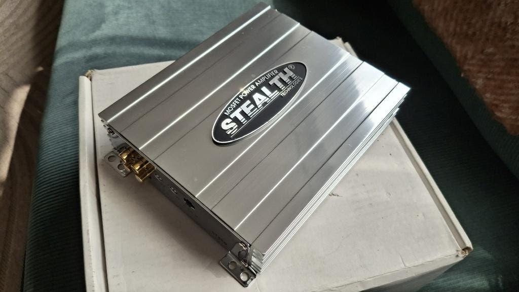 Stealth ST250  Mosfet 2 kanalen versterker brugbaar, Info@rhodelta.nl, Ophalen of Verzenden, Zo goed als nieuw, Stealth