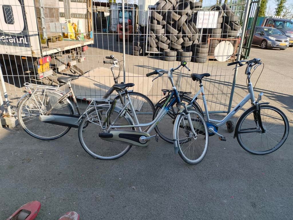 4 knappe fietsen 3 dames 1 heren Gazelle,Batavus,Pointer, Fietsen en Brommers, Fietsen | Dames | Damesfietsen, 53 tot 56 cm, Ophalen of Verzenden