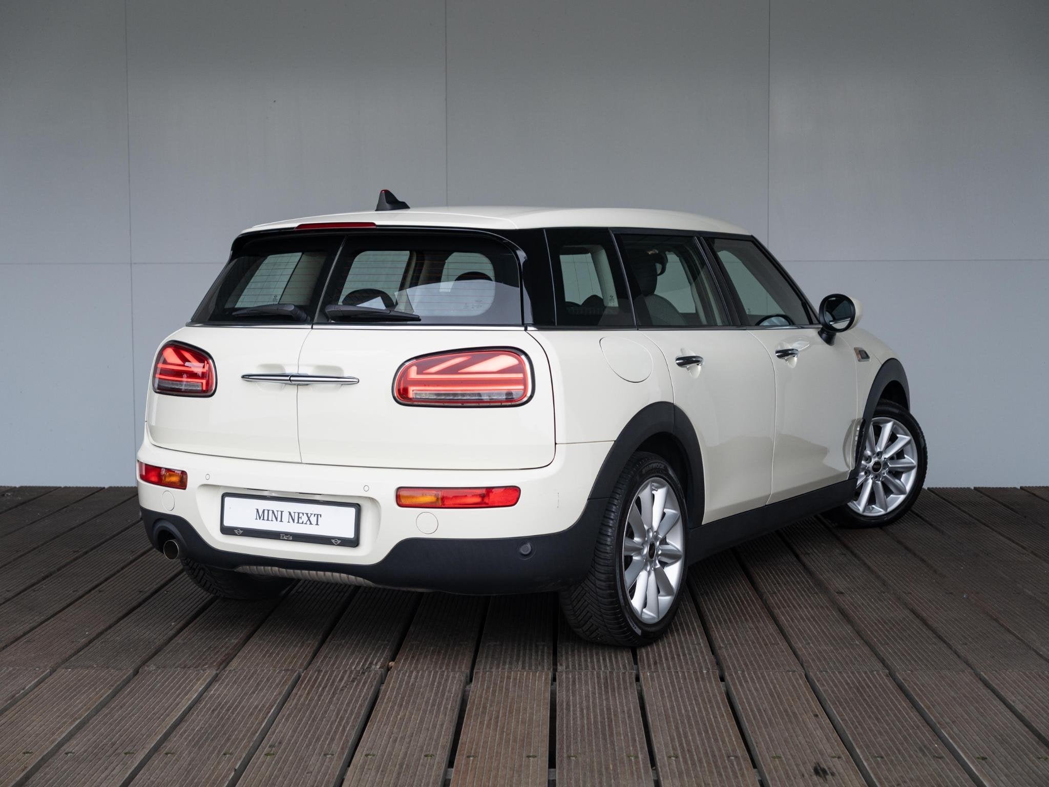 MINI Clubman One Classic + Business Edition + Apple Carplay, Stof, Gebruikt, Wit, Handgeschakeld
