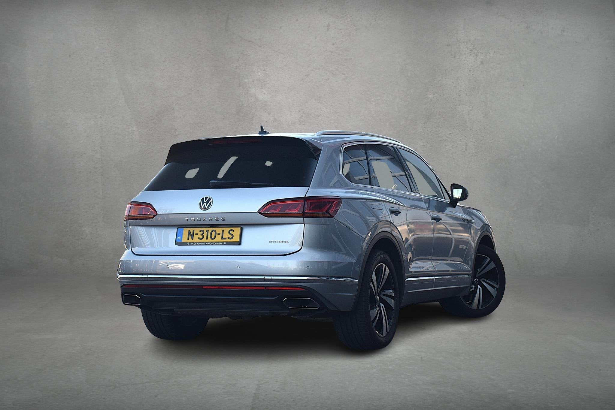 Volkswagen Touareg 3.0 TSi eHybrid 4MOTION | Trekhaak | Luch, Automaat, Gebruikt, 2995 cc, 4x4