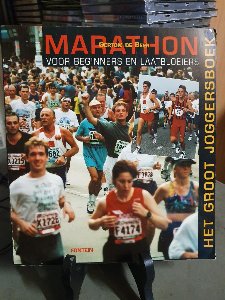 Marathon voor beginners en laatbloeiers Gertom de Beer, Ophalen