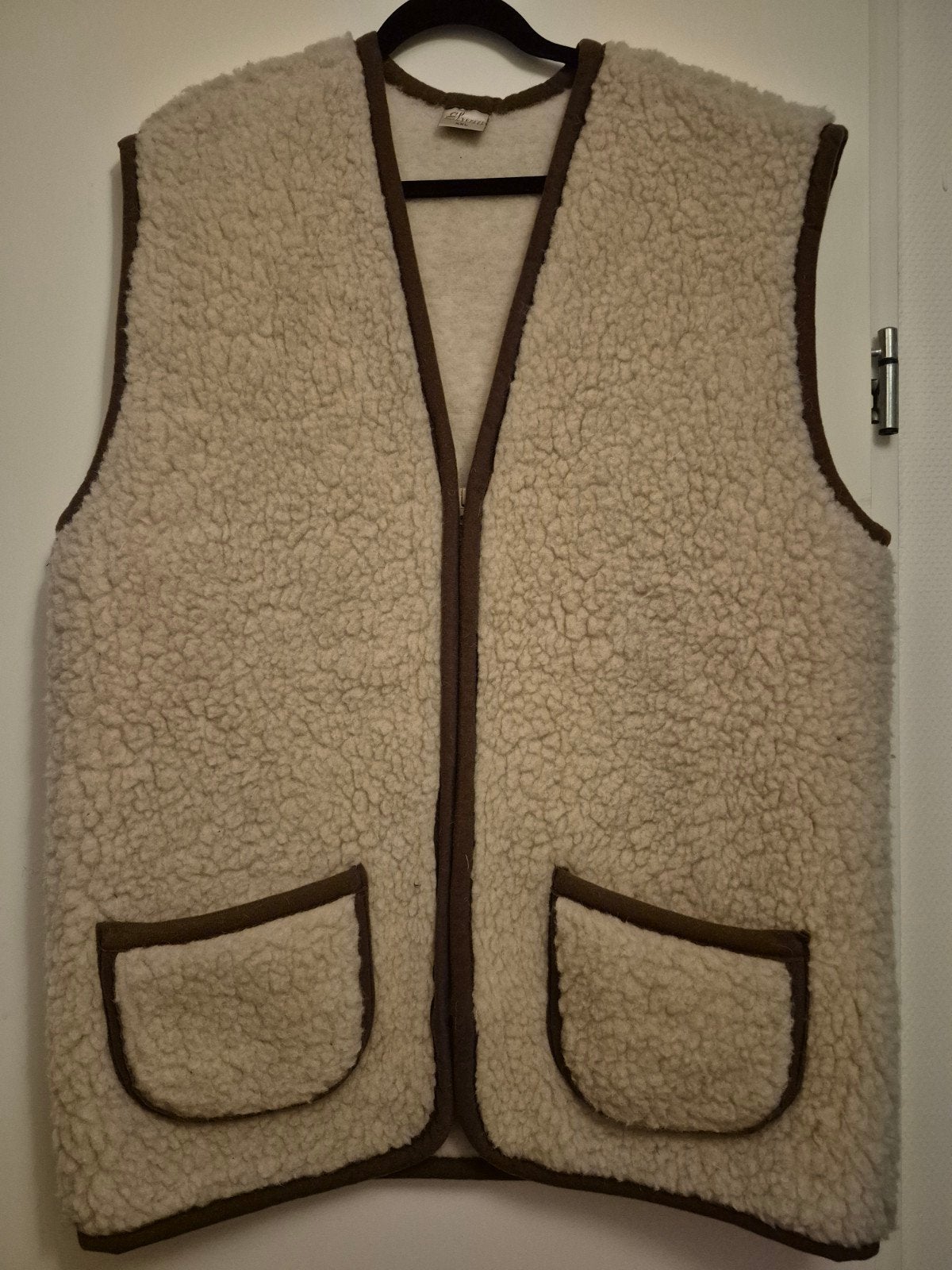 Eluna teddy gilet - Maat XXL, Kleding | Dames, Bodywarmers, Eluna, Ophalen, Maat 46/48 (XL) of groter, Beige