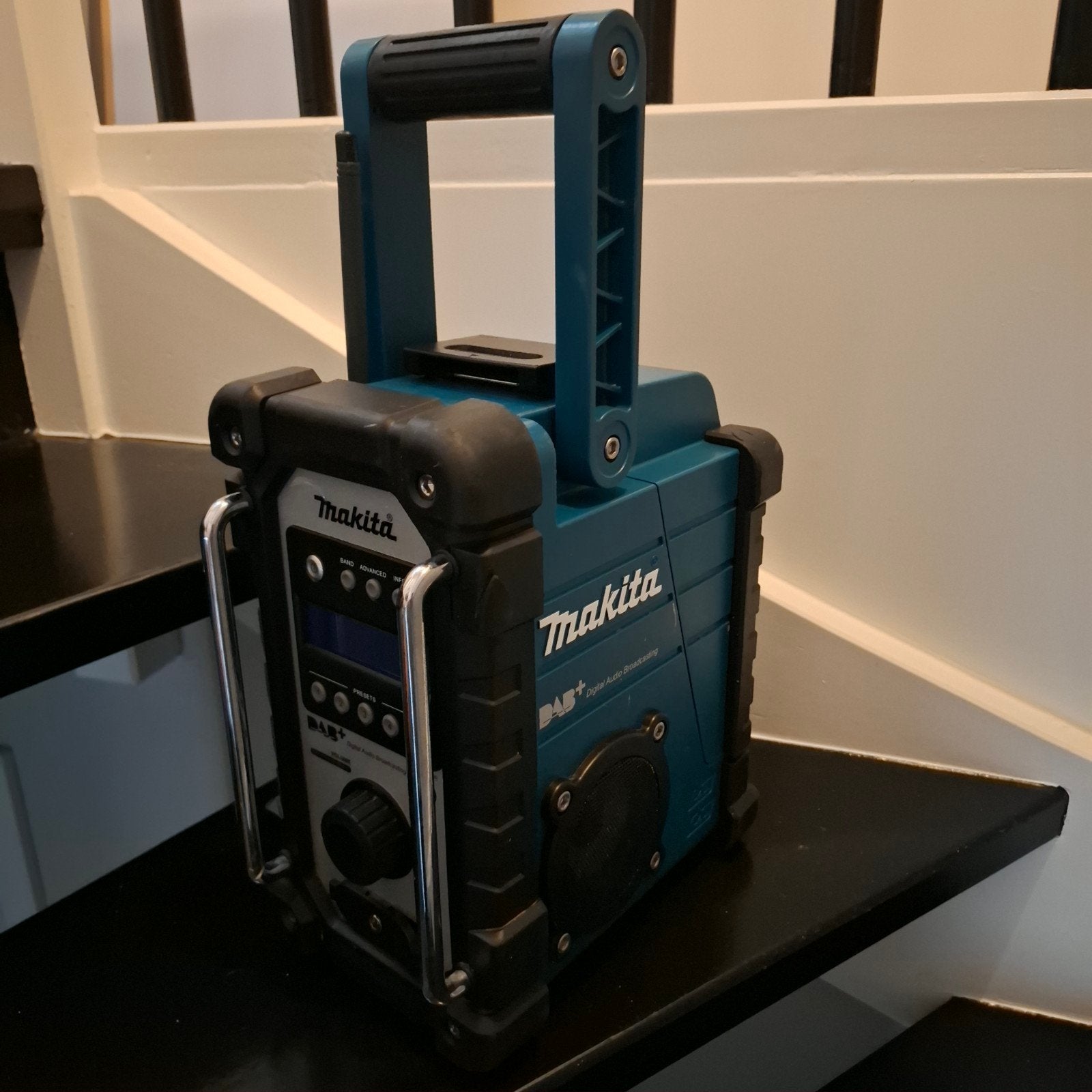 Nette Dmr110 Makita bouwradio radio Dab+, Ophalen of Verzenden, Zo goed als nieuw, Bouwradio