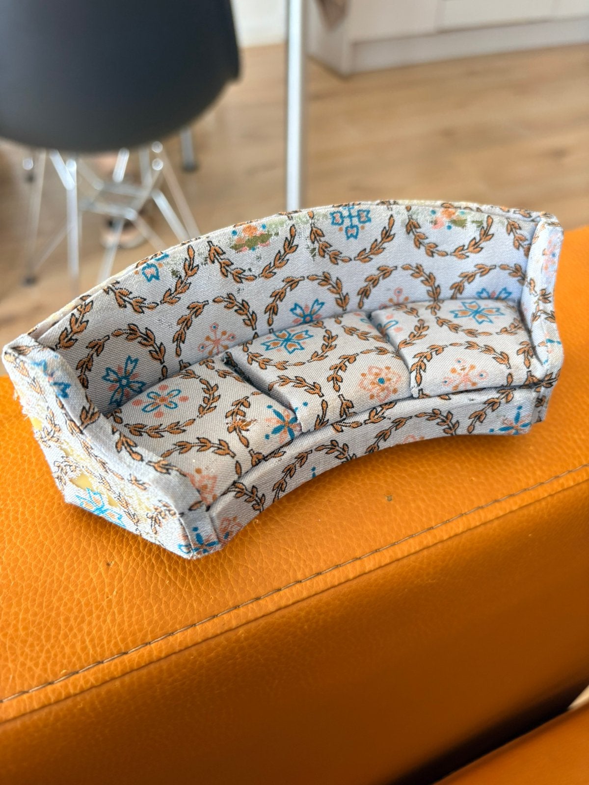 Vintage poppenkast bankstel drie zits, Ophalen of Verzenden, Gebruikt, Decoratie