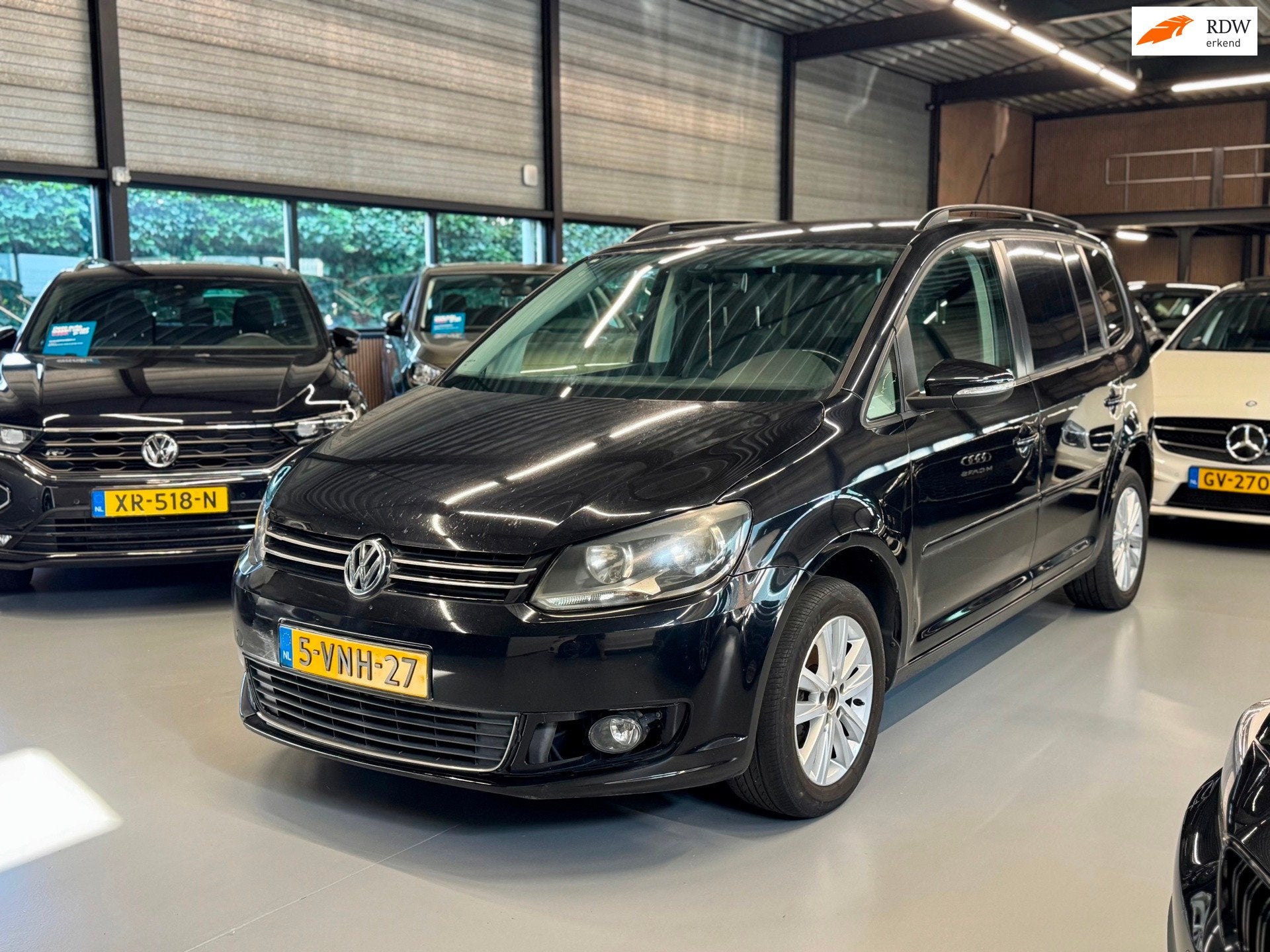 Volkswagen Touran 1.6 TDI DSG BlueMotion, Euro 5, Gebruikt, Origineel Nederlands, Bedrijf
