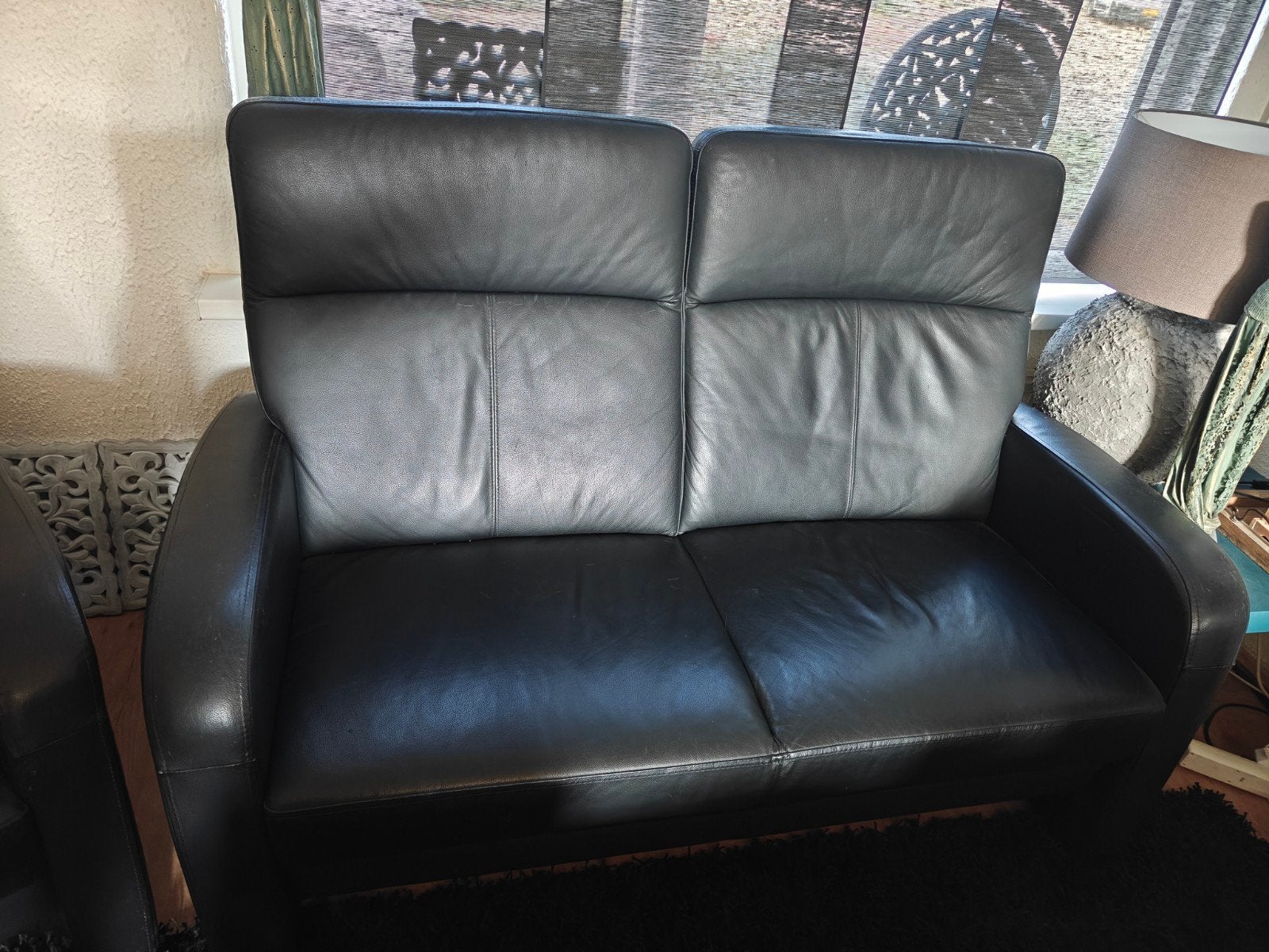 Foto 3 van Leren bank en stoel - Comfortabele set