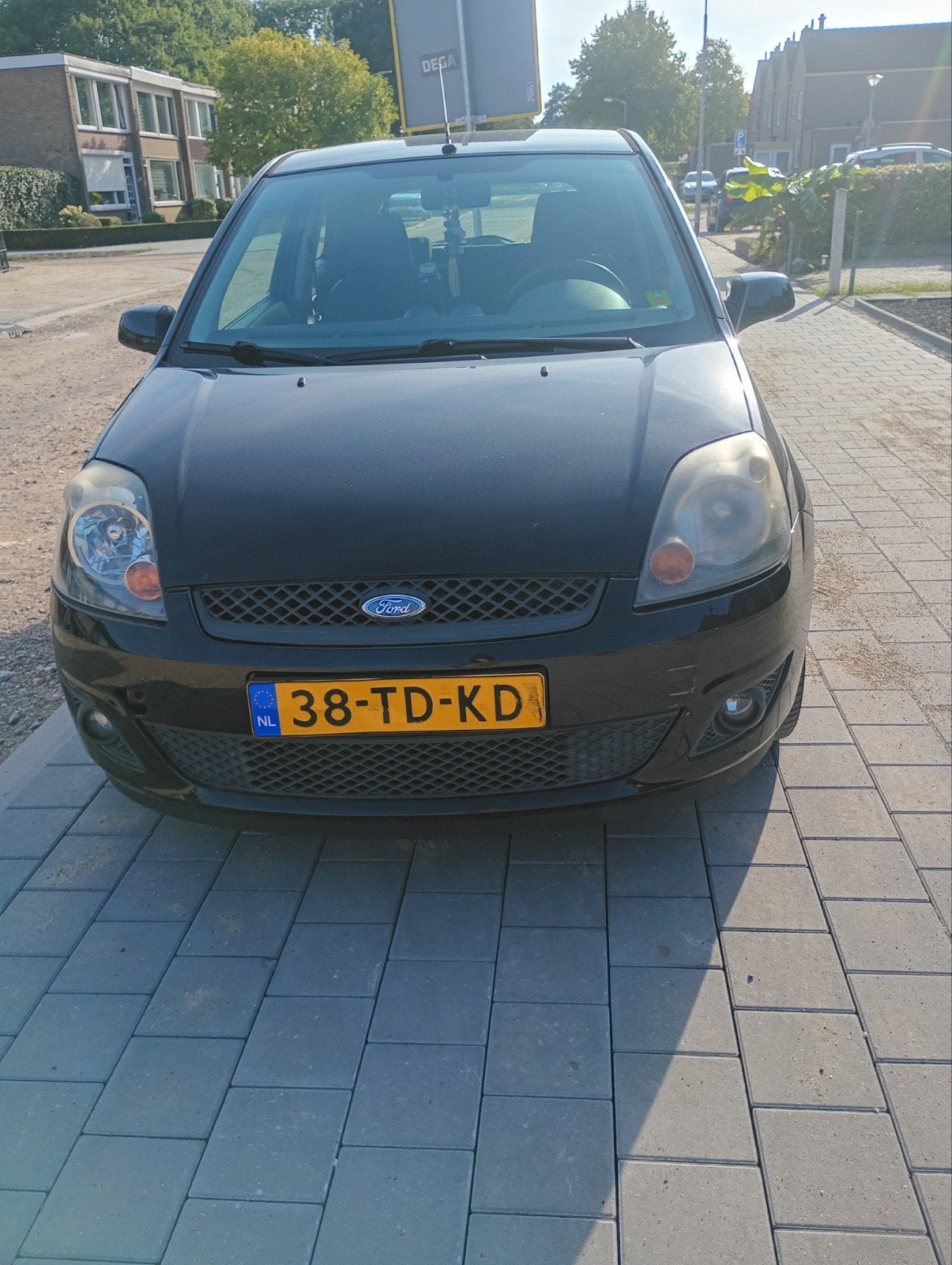 Ford Fiësta 1.6 16V 3DR AUT 2006 Zwart, Auto's, 1596 cc, 40 €/maand, 4 cilinders, 100 pk