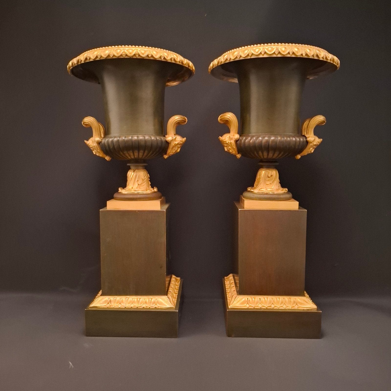 antieke empire Medici vazen 34 cm, Ophalen