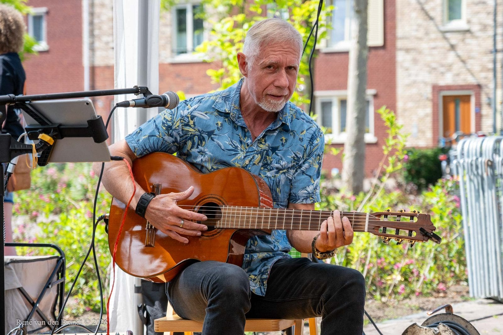 Zanger / Gitarist voor Feest, Receptie & Zorg, Solo-artiest