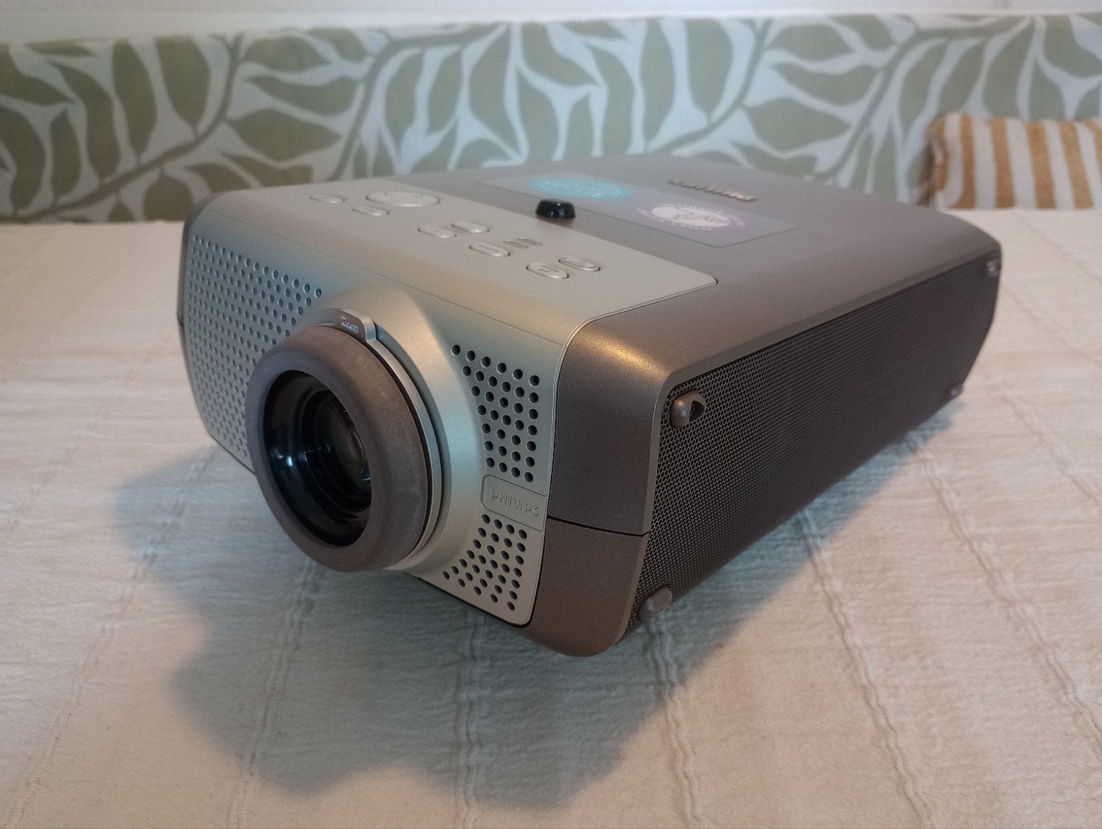 Philips bSure beamer projector met draagtas en kabels, Philips, Ophalen of Verzenden, Overige resoluties, Gebruikt