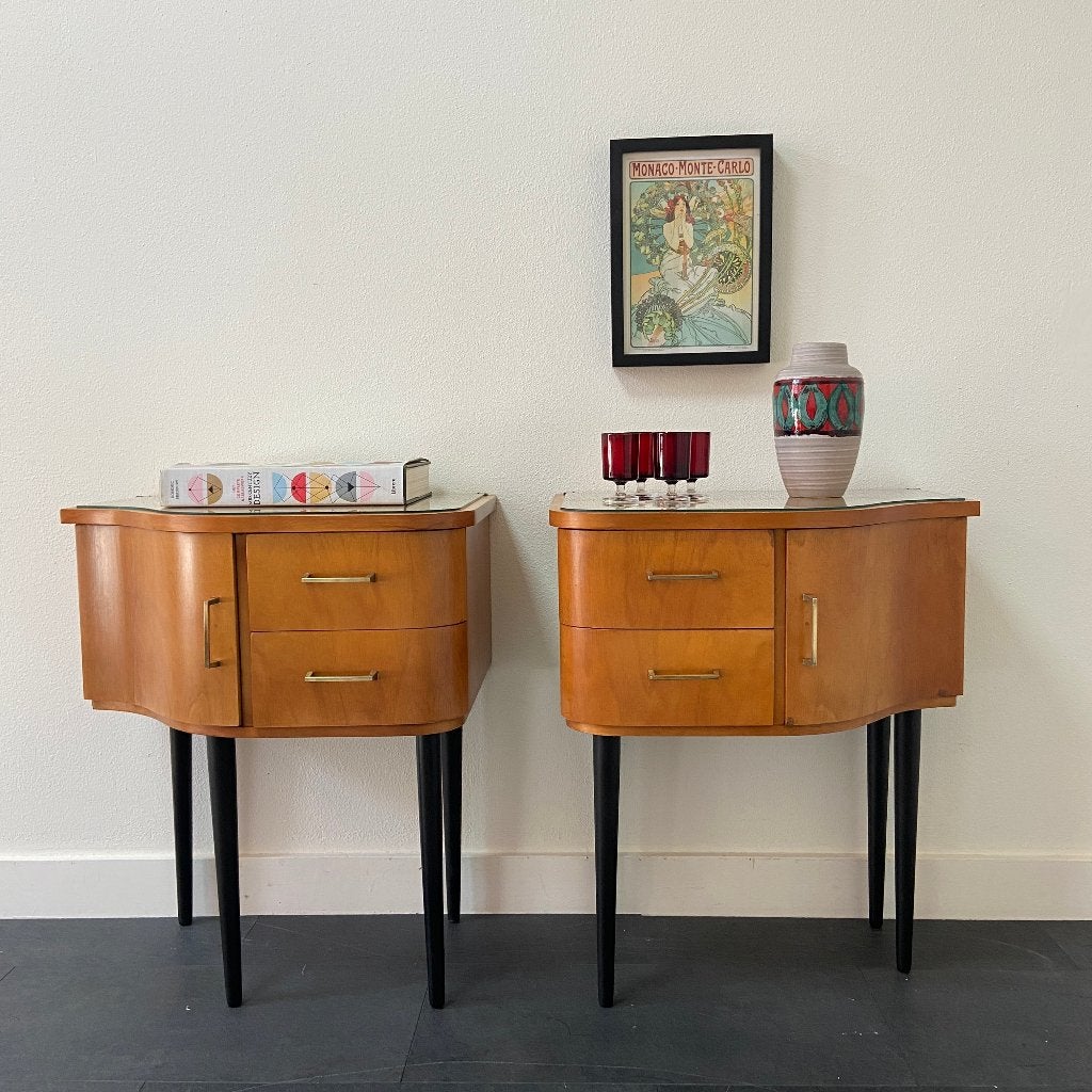 Set van 2 vintage nachtkastjes met 2 laden en deur, Huis en Inrichting, Slaapkamer | Nachtkastjes, Ophalen, Gebruikt, 55 tot 70 cm
