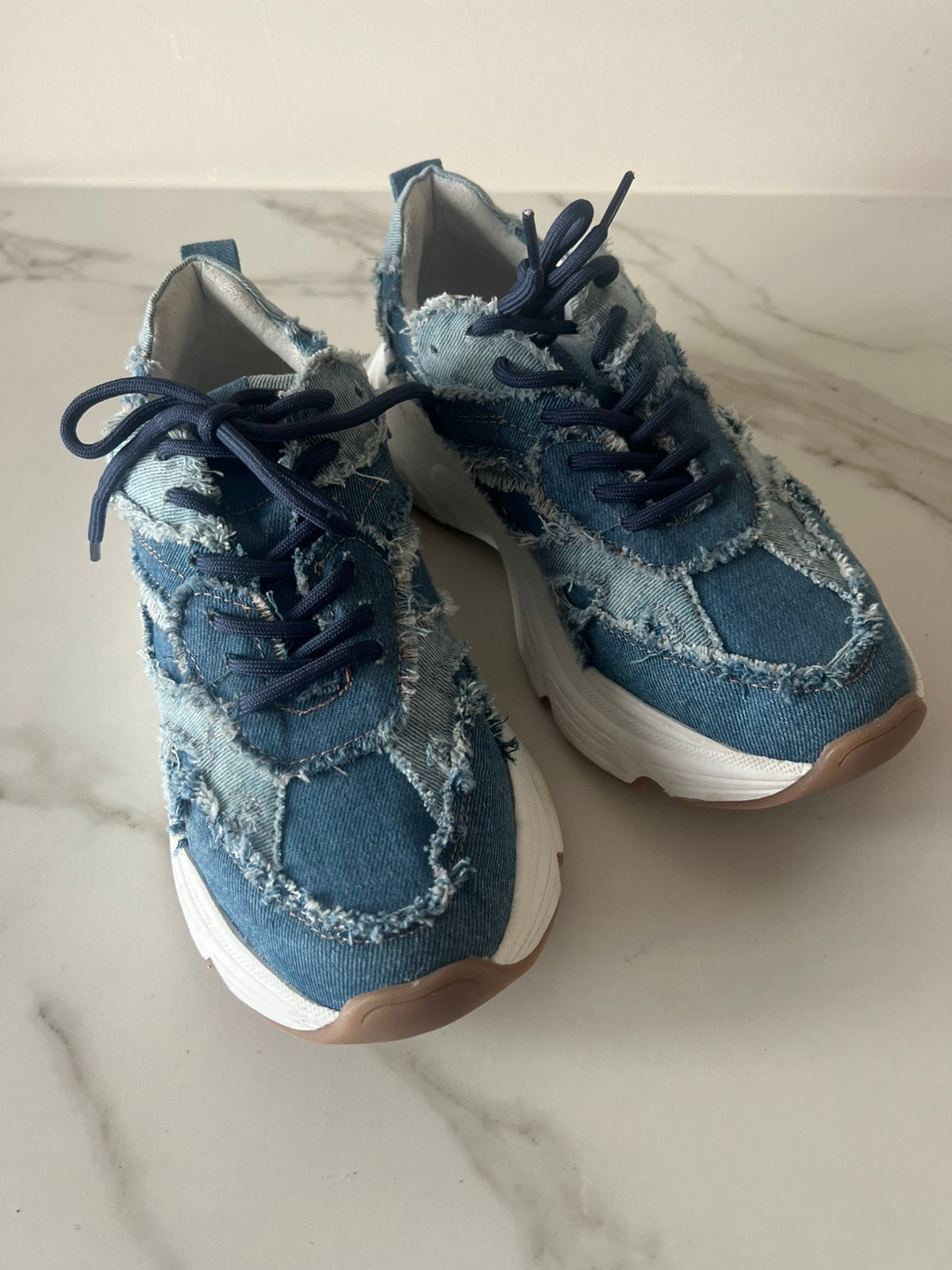 Sneakers spijkerstof omoda atelier, Kleding | Dames, Schoenen, Blauw, Ophalen of Verzenden, Sneakers of Gympen, Zo goed als nieuw