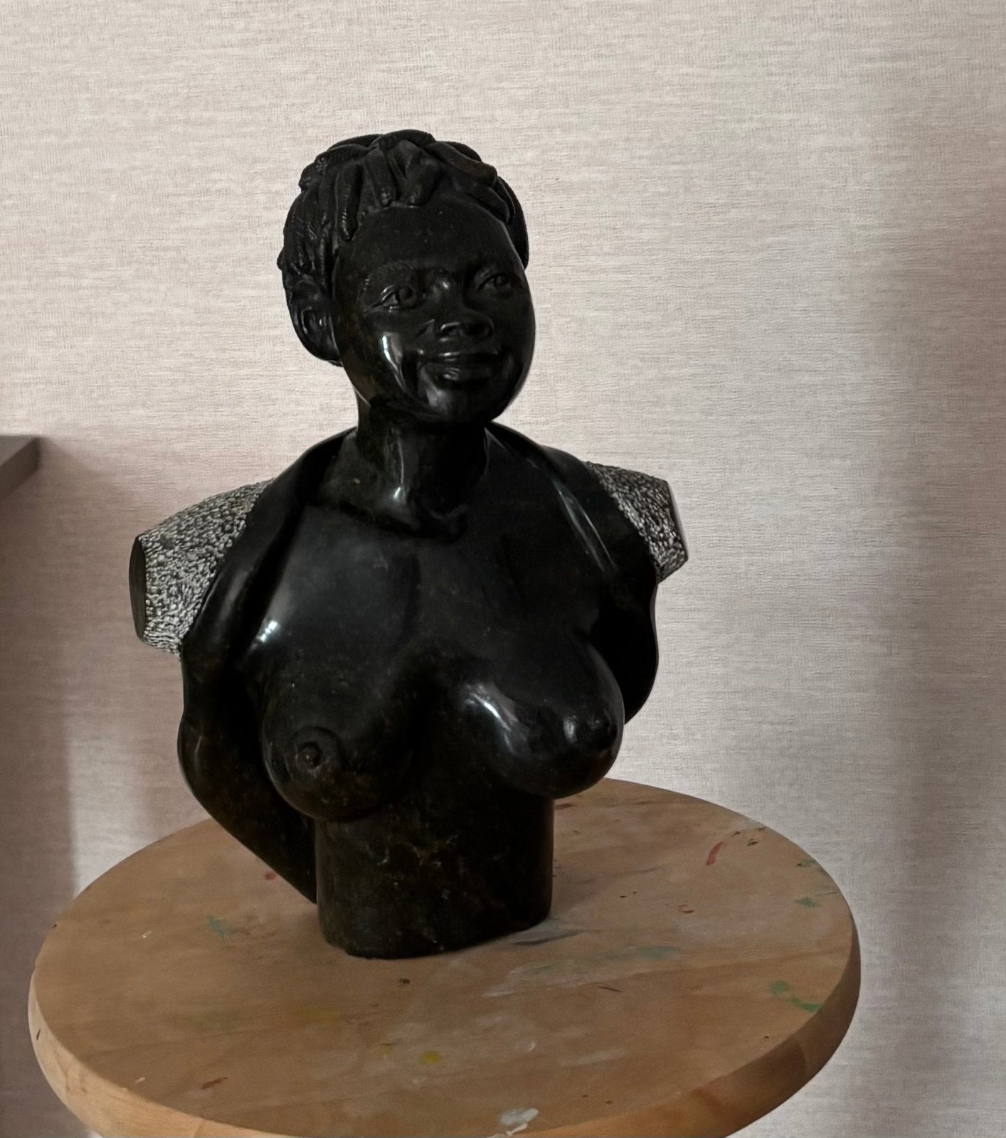 Beeld (buste) van afrikaanse vrouw., Antiek en Kunst, Natuurlijk materiaal, Buste, Ophalen of Verzenden, Handgemaakt