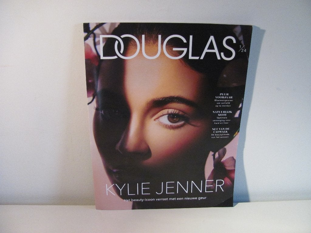 Douglas Magazine ~ Tijdschrift ~ Catalogus 1/24, Boeken, Tijdschriften en Kranten, Ophalen of Verzenden, Nieuw, Damesbladen